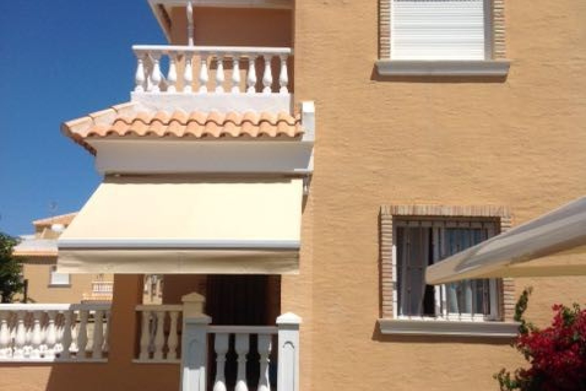 Resale - Townhouse -
Ciudad Quesada - Doña Pepa