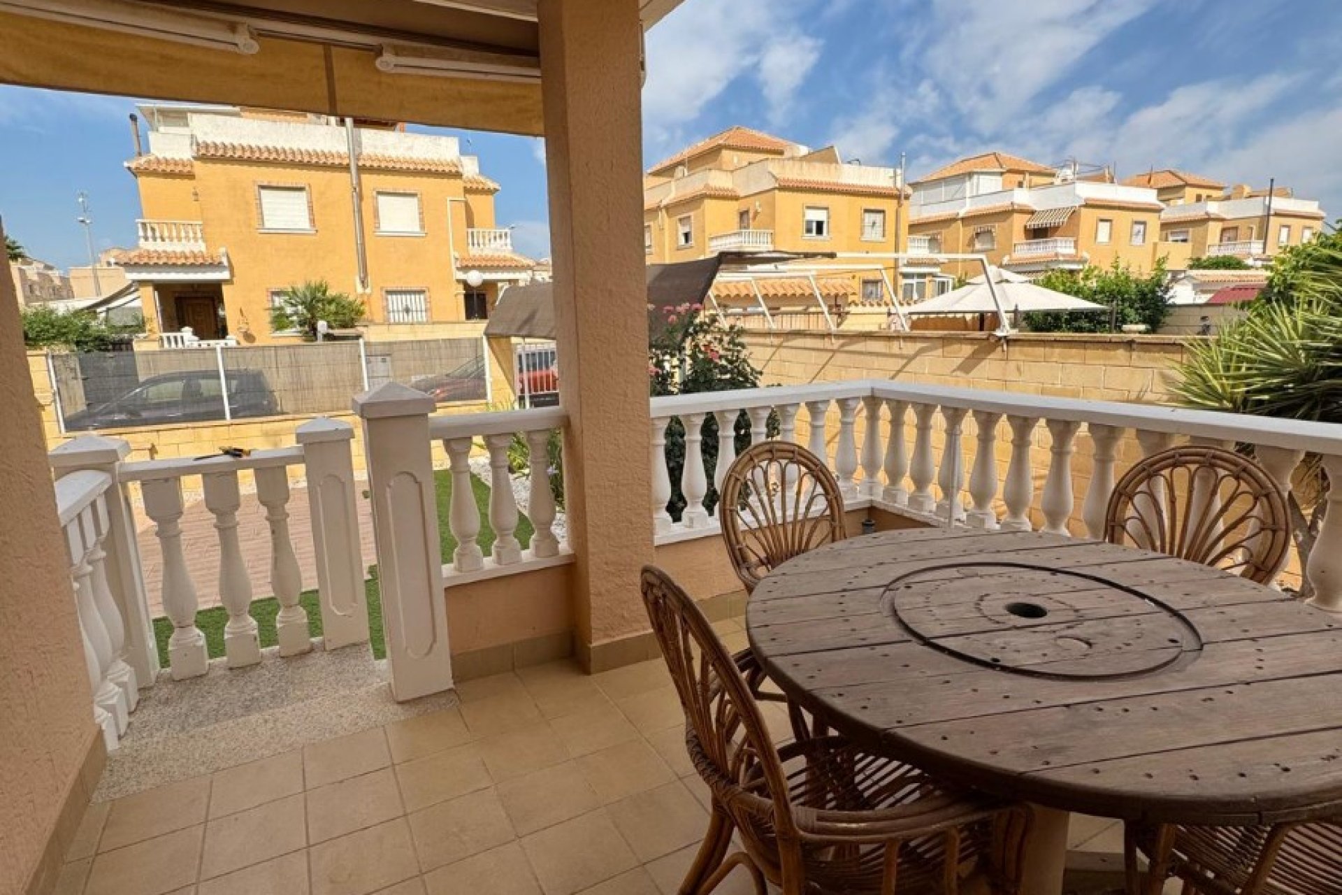 Resale - Townhouse -
Ciudad Quesada - Doña Pepa