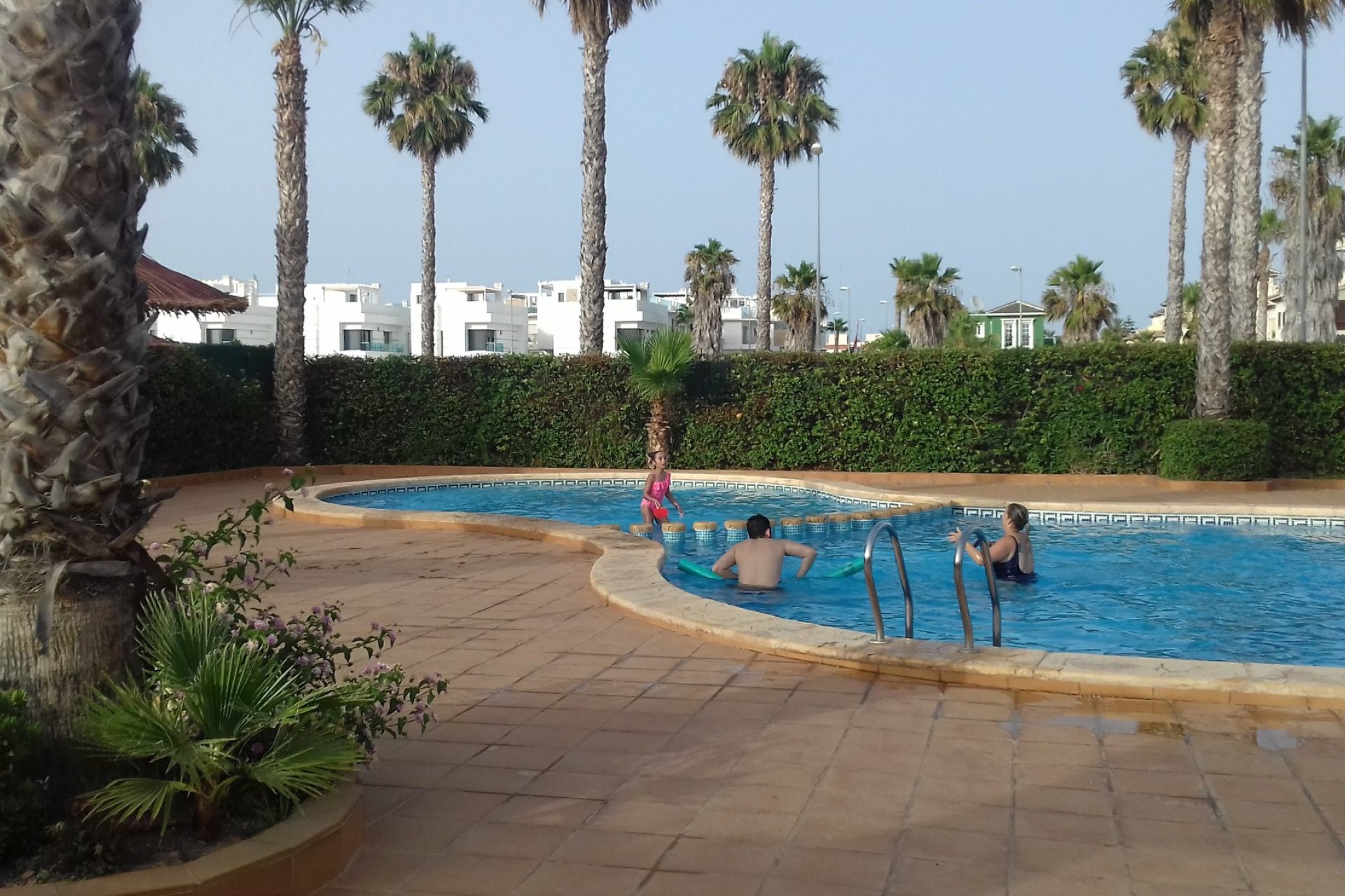 Resale - Townhouse -
Ciudad Quesada - Doña Pepa