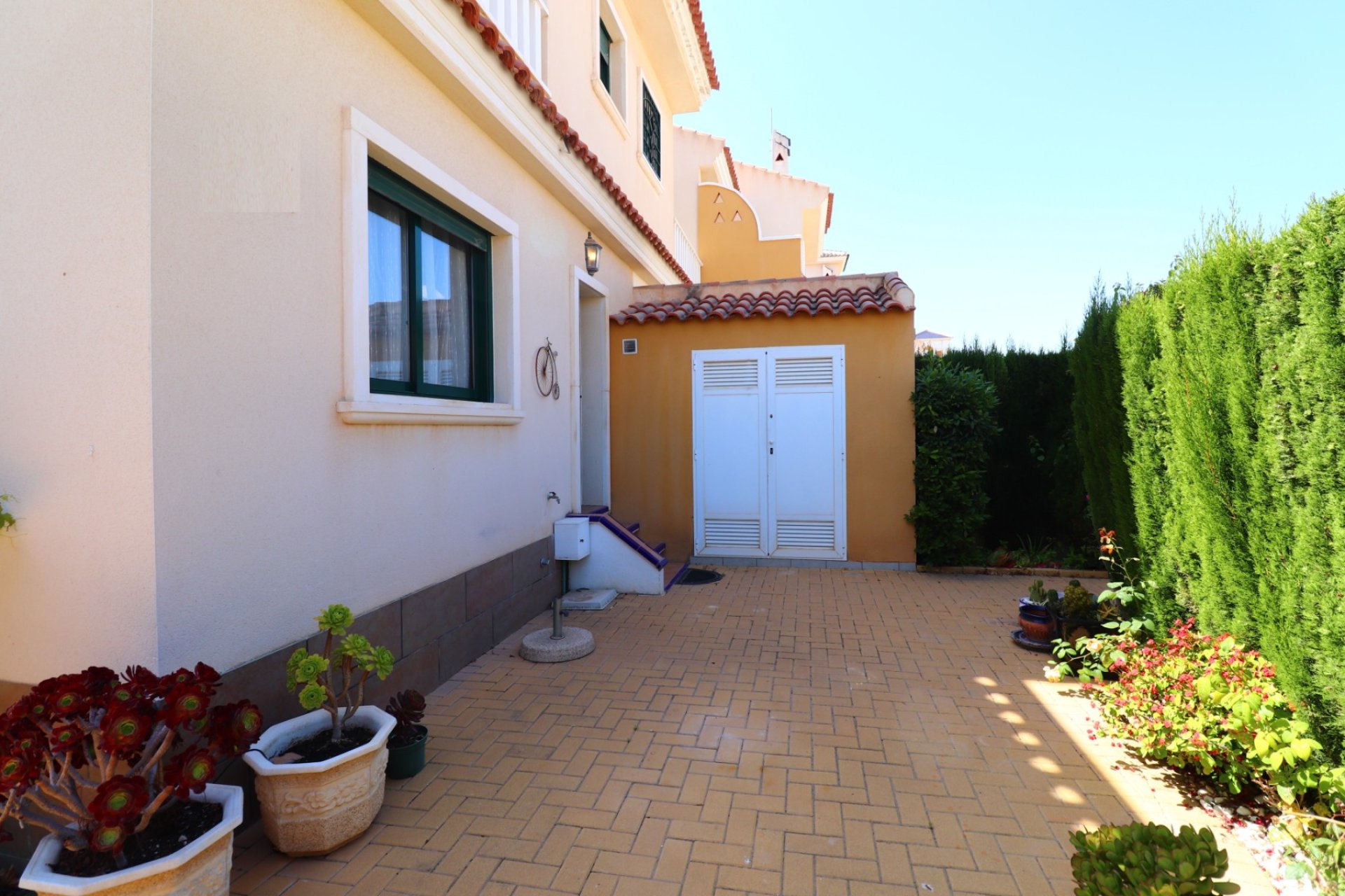 Resale - Townhouse -
Ciudad Quesada - Doña Pepa