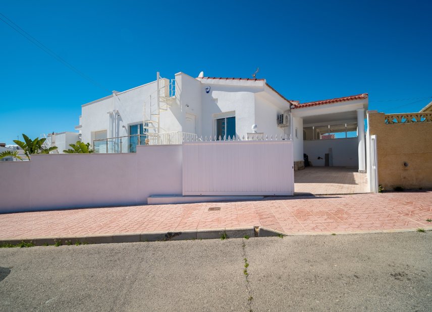 Resale - Townhouse -
Ciudad Quesada - town