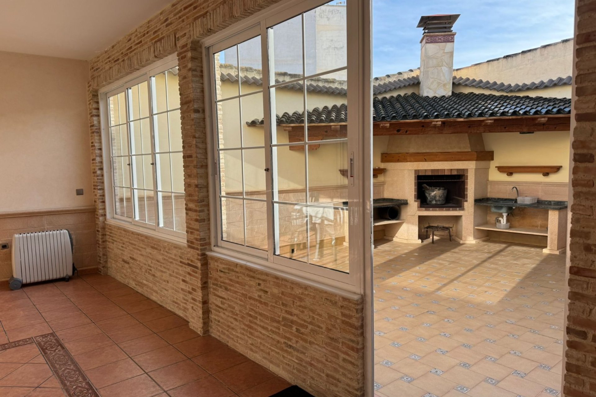 Resale - Townhouse -
Los Montesinos