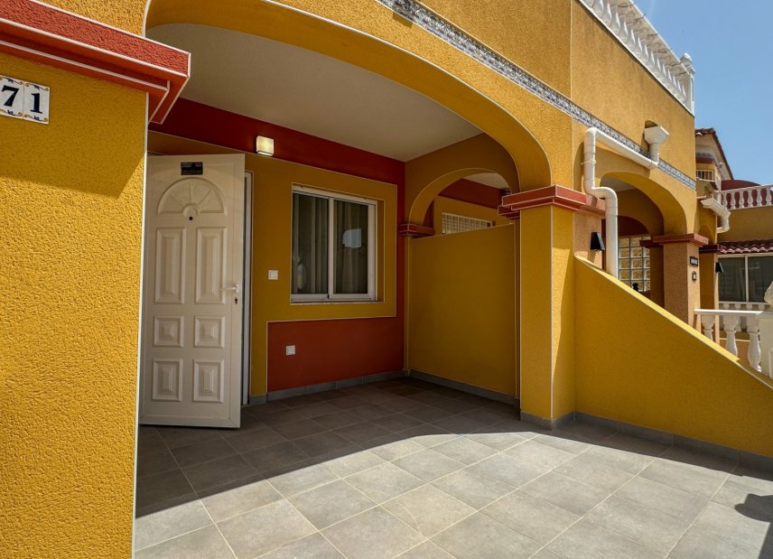 Resale - Townhouse -
Orihuela Costa - La Regia