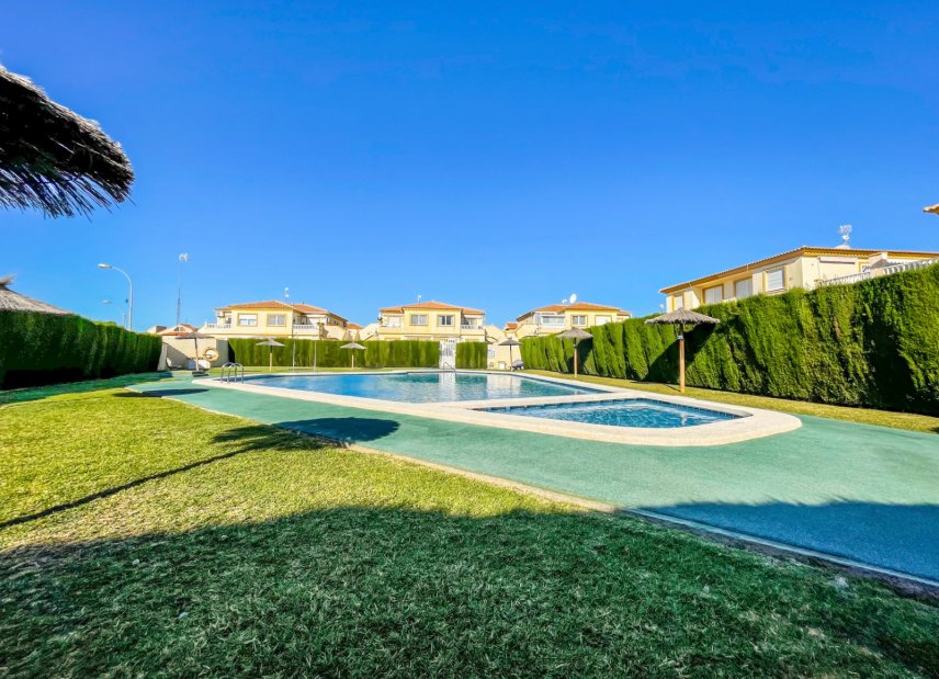 Resale - Townhouse -
Orihuela Costa - Playa Flamenca