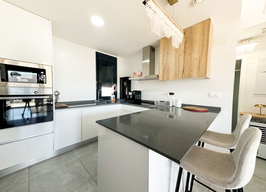 Resale - Townhouse -
Orihuela Costa - Villamartín