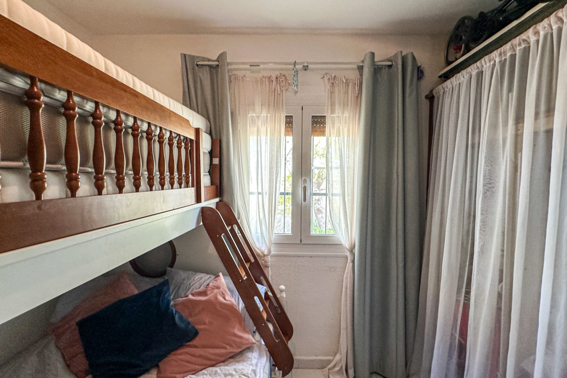 Resale - Townhouse -
San Miguel de Salinas - Bellavista