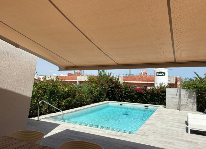 Resale - Villa -
Algorfa - La finca Golf