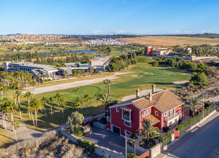 Resale - Villa -
Algorfa - La finca Golf