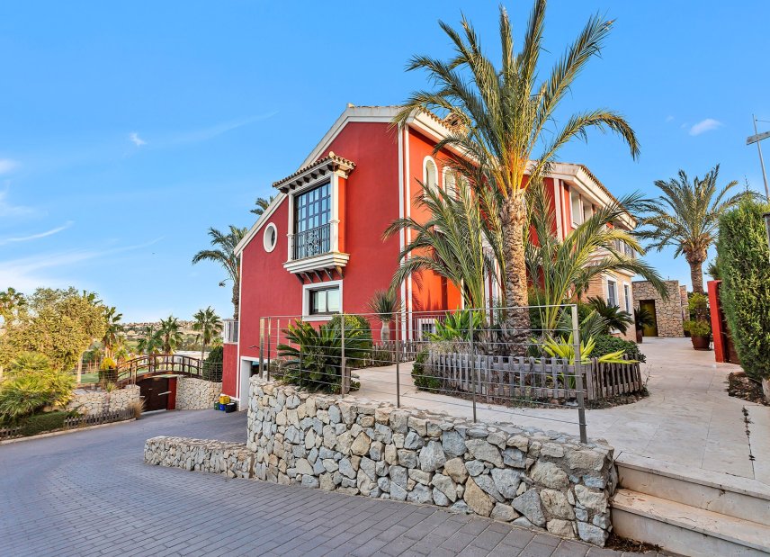 Resale - Villa -
Algorfa - La finca Golf
