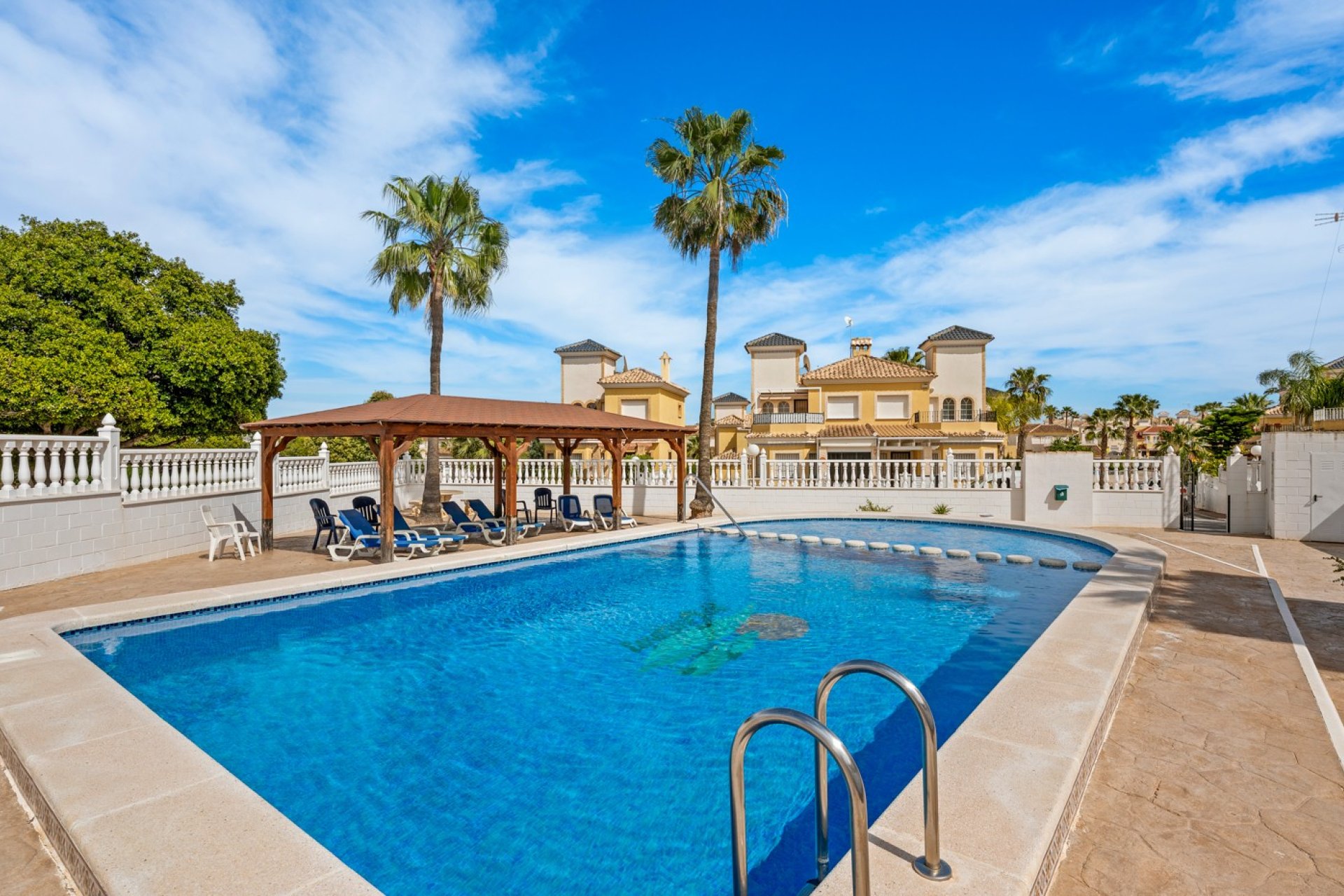 Resale - Villa -
Algorfa - Lo Crispin