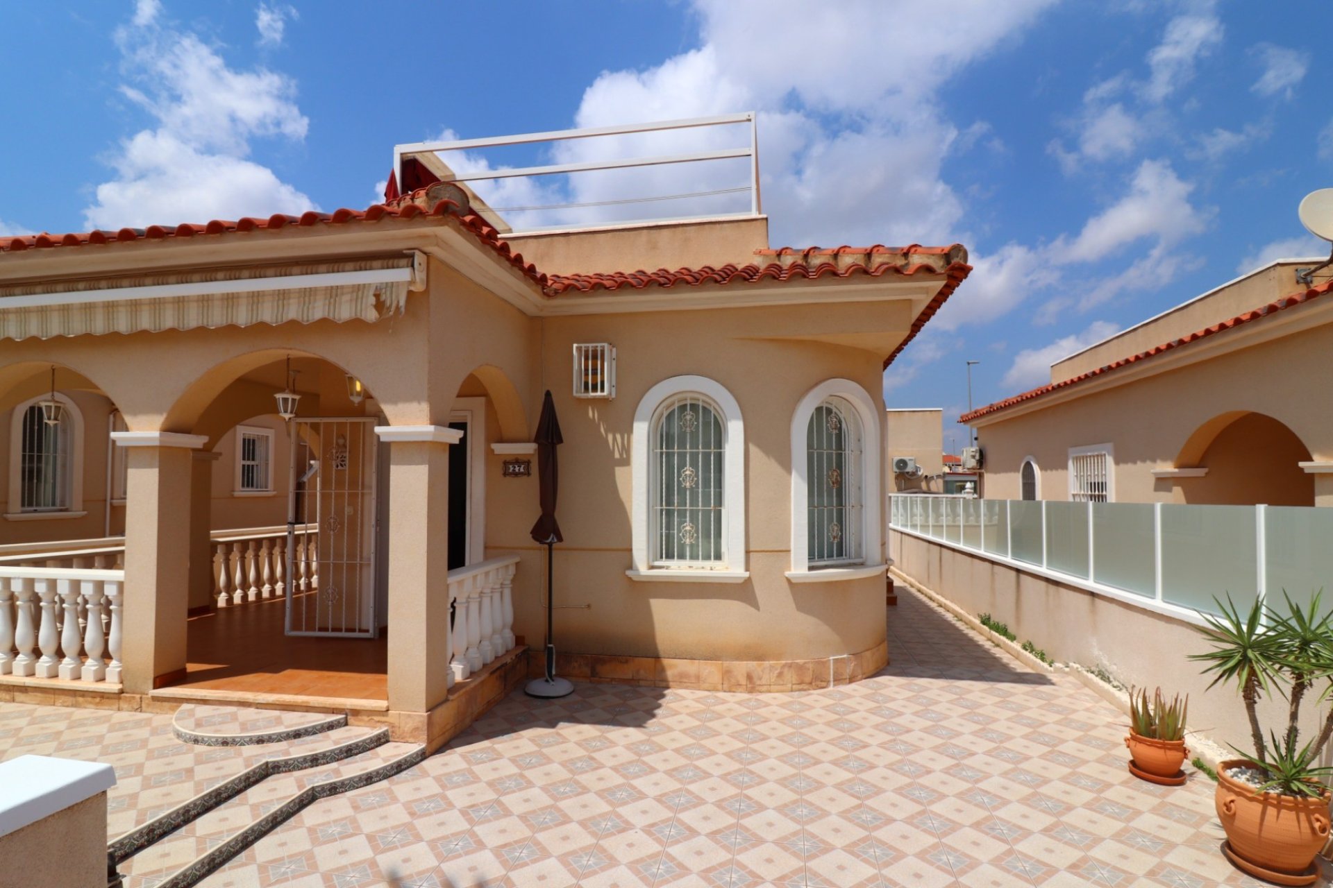 Resale - Villa -
Algorfa - Lo Crispin