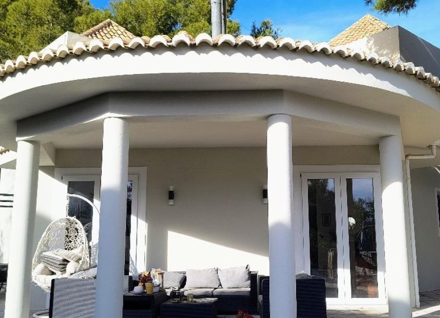 Resale - Villa -
Altea - Marina Baja