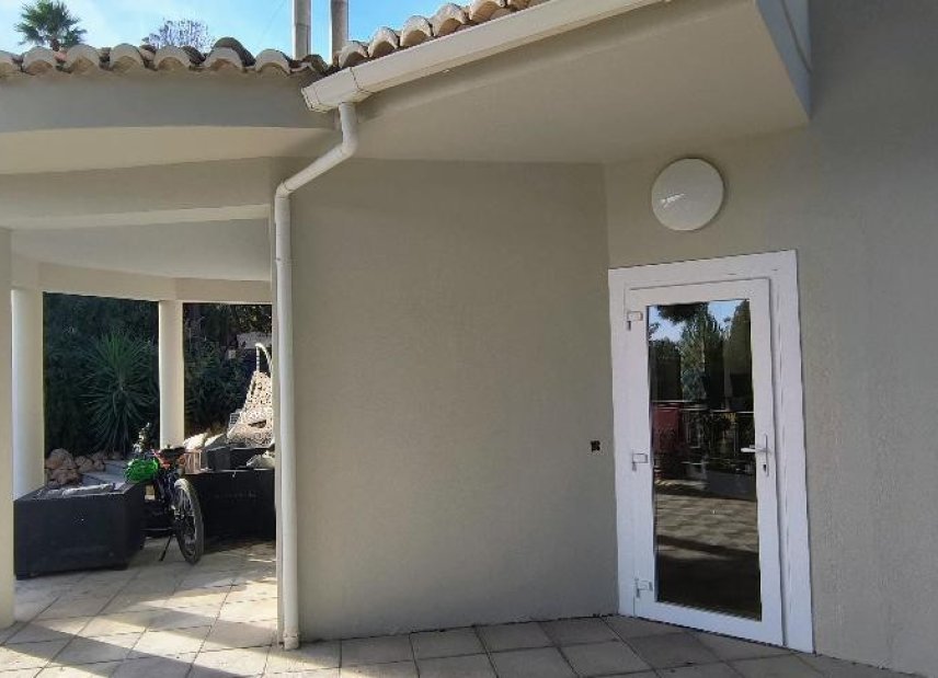Resale - Villa -
Altea - Marina Baja