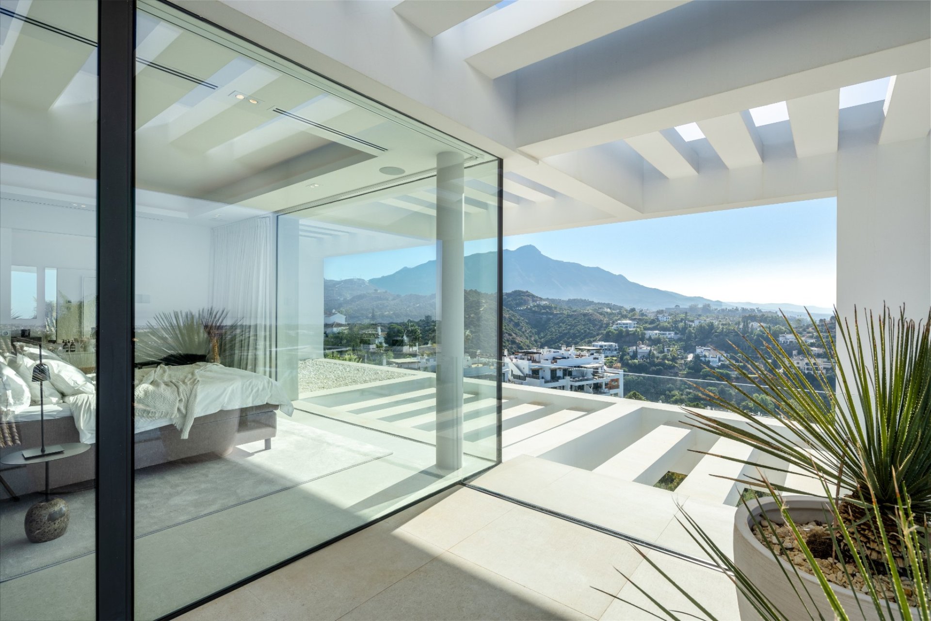 Resale - Villa -
Benahavis - La Quinta