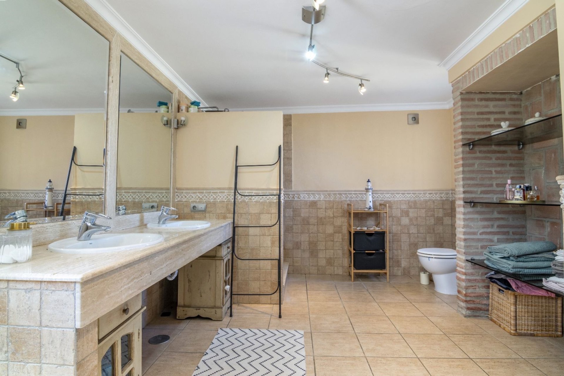 Resale - Villa -
Benahavis - La Quinta
