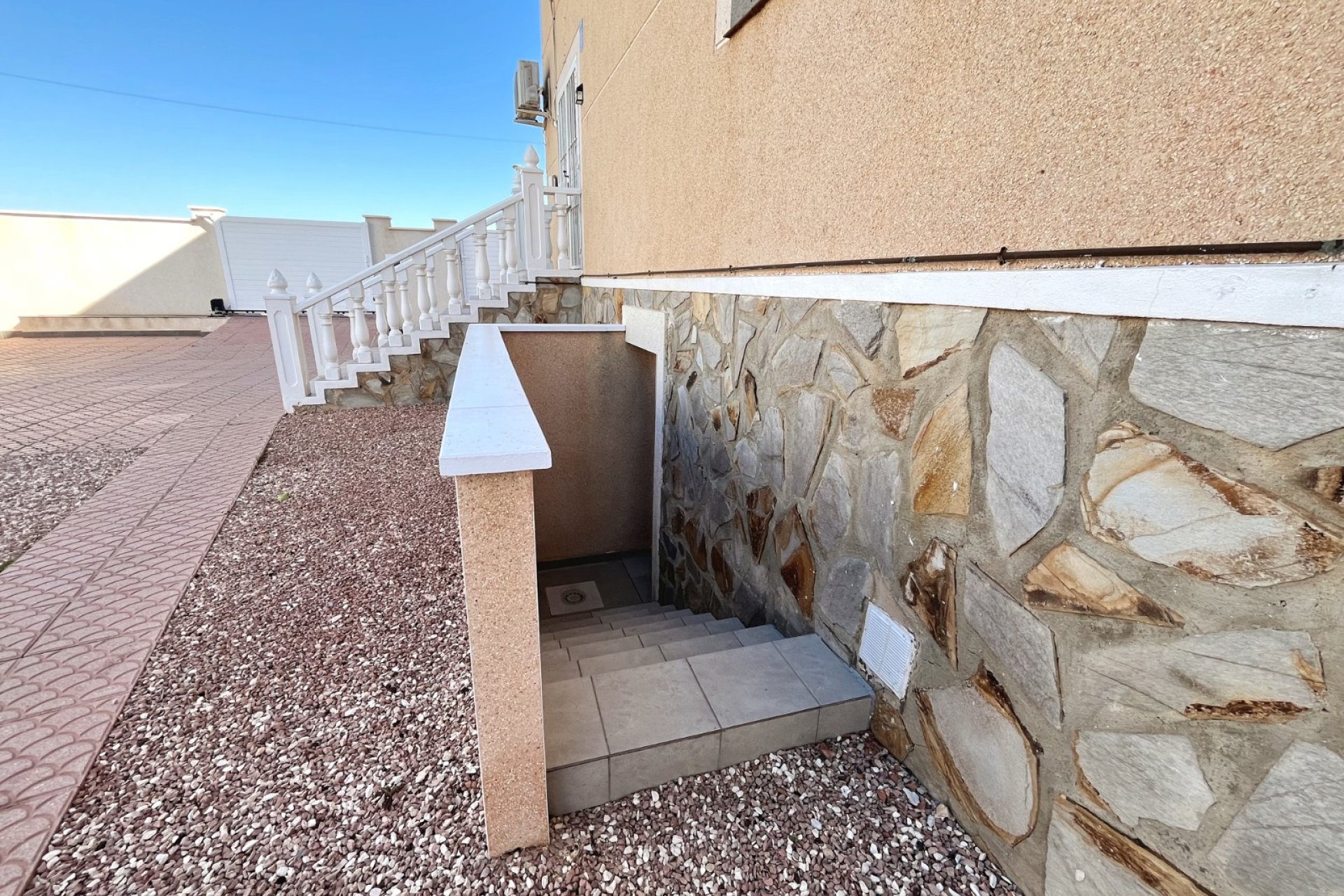 Resale - Villa -
Benijofar - Monte Azul