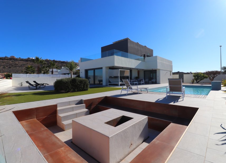 Resale - Villa -
Benimar - Benimar III