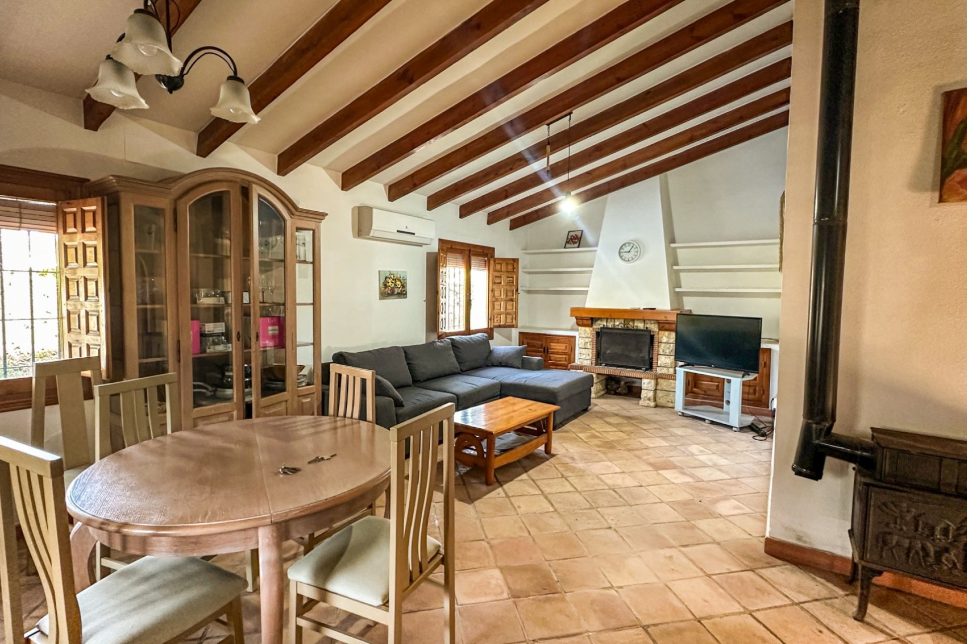 Resale - Villa -
Cabo Roig