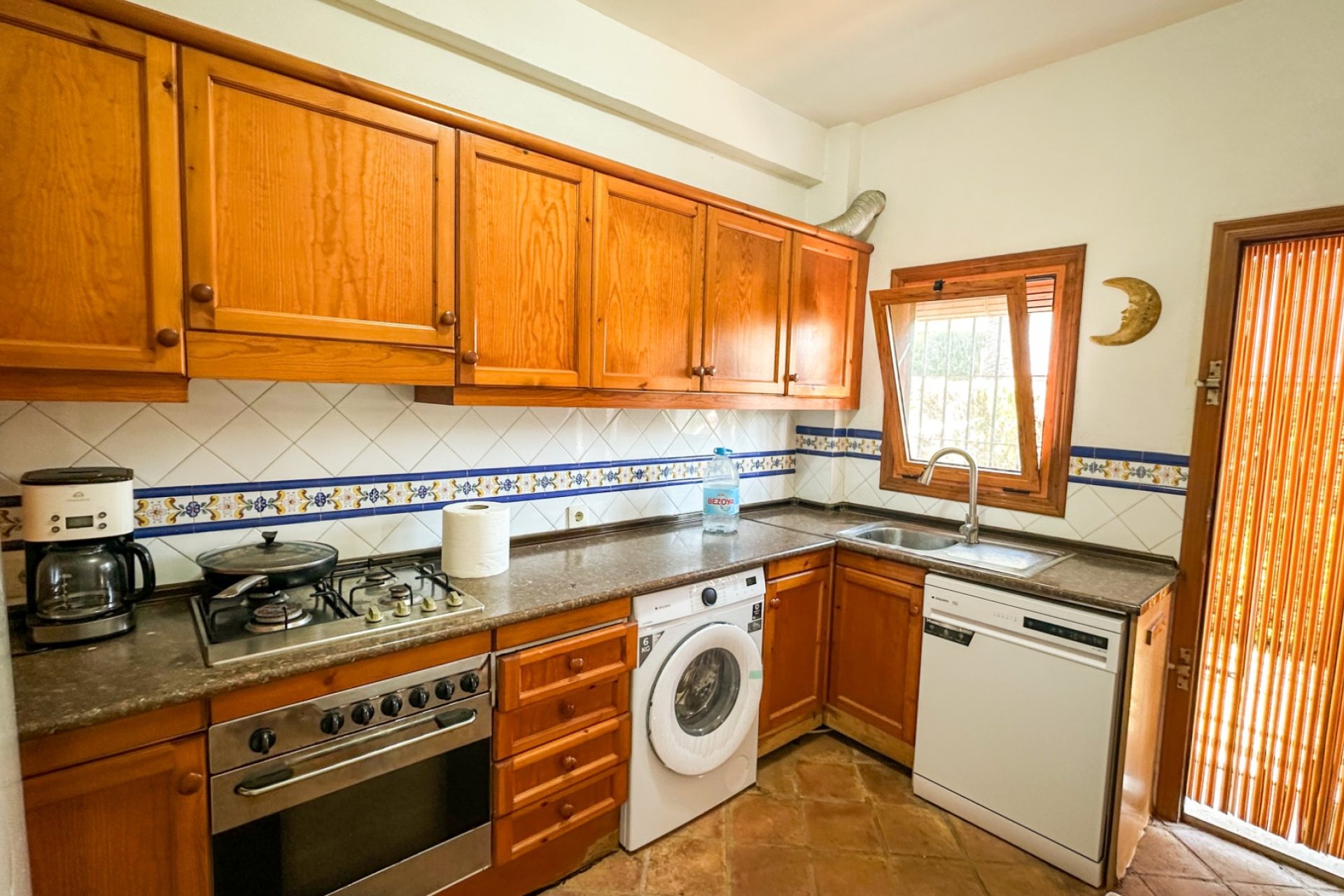Resale - Villa -
Cabo Roig