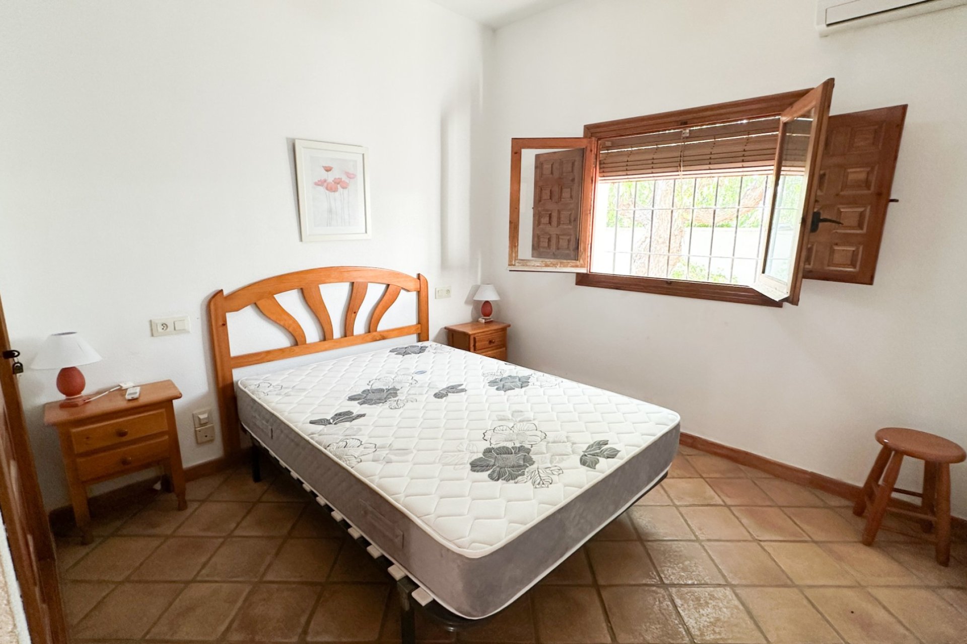 Resale - Villa -
Cabo Roig