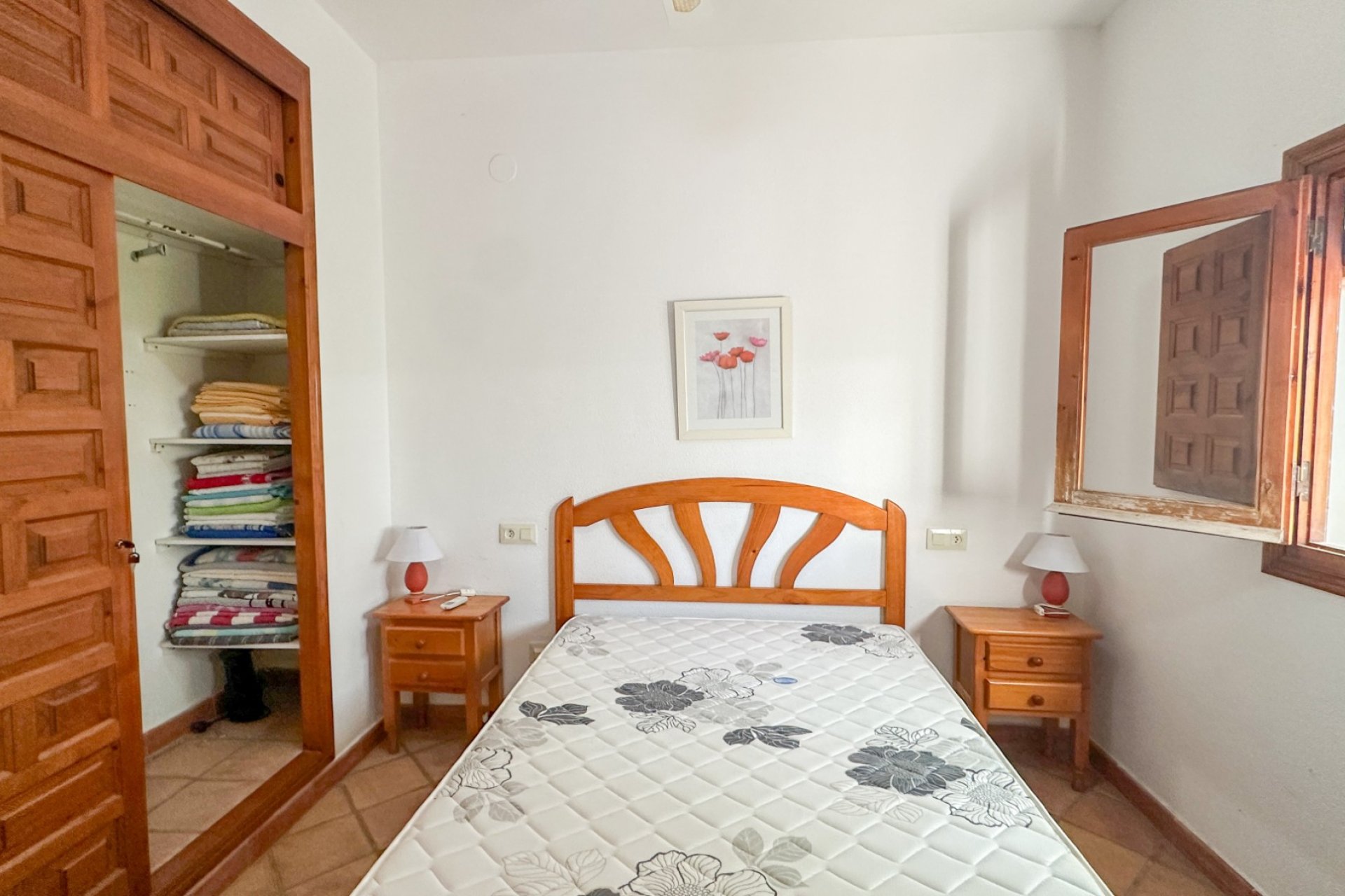 Resale - Villa -
Cabo Roig
