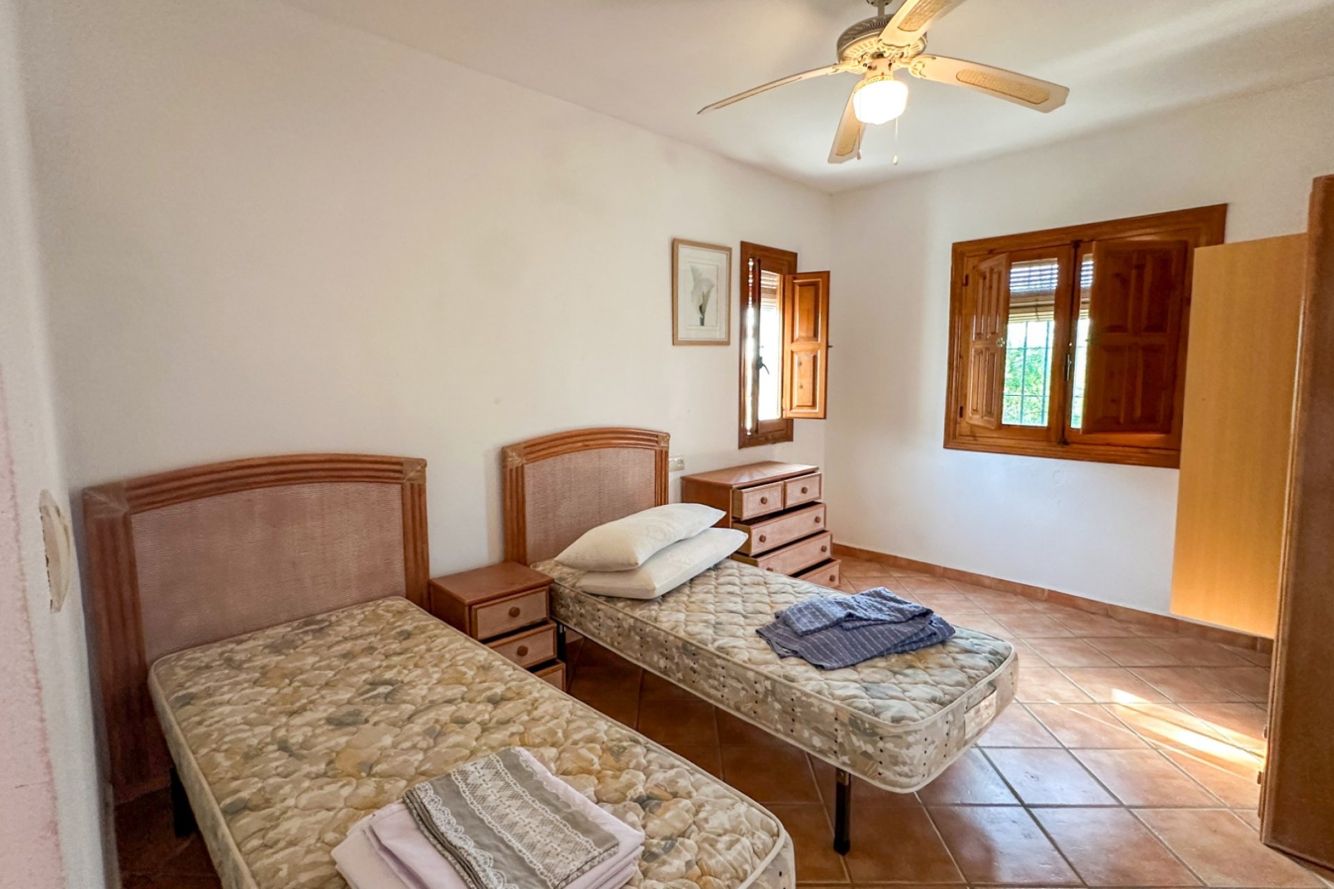 Resale - Villa -
Cabo Roig
