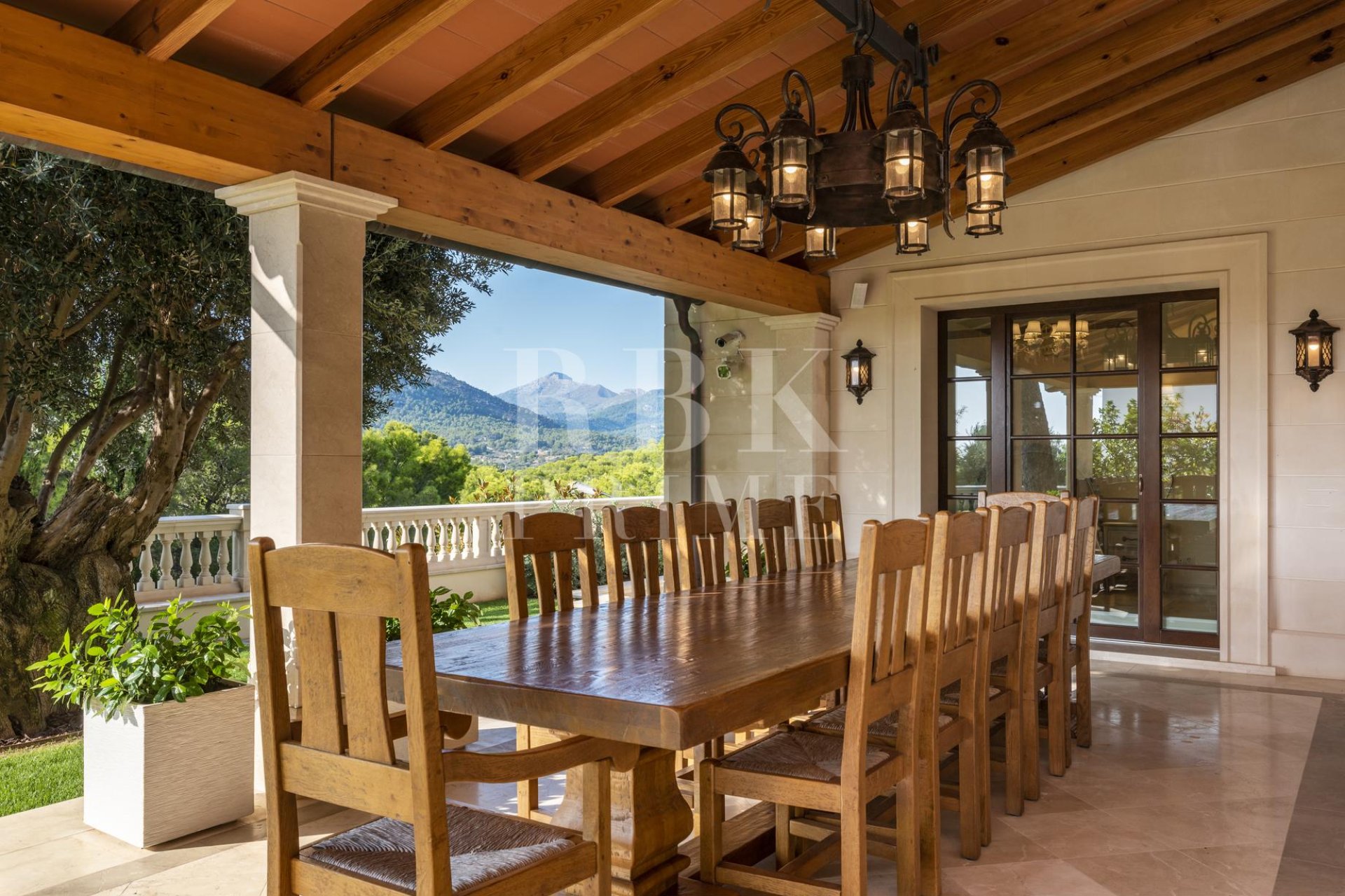 Resale - Villa -
Calvià - Peguera