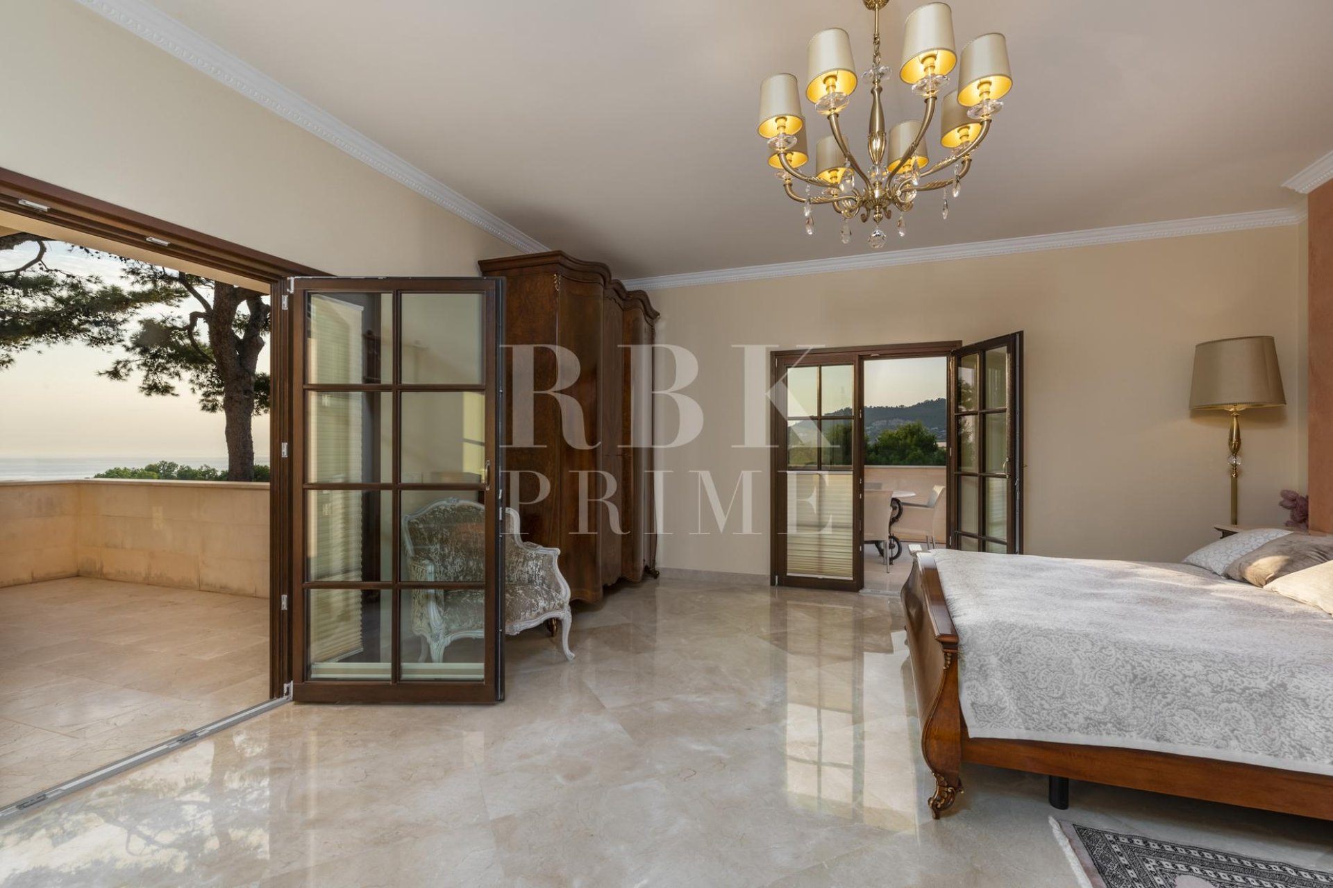 Resale - Villa -
Calvià - Peguera