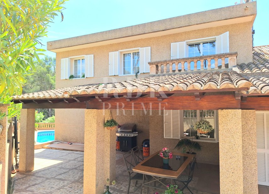 Resale - Villa -
Calvià - Peguera
