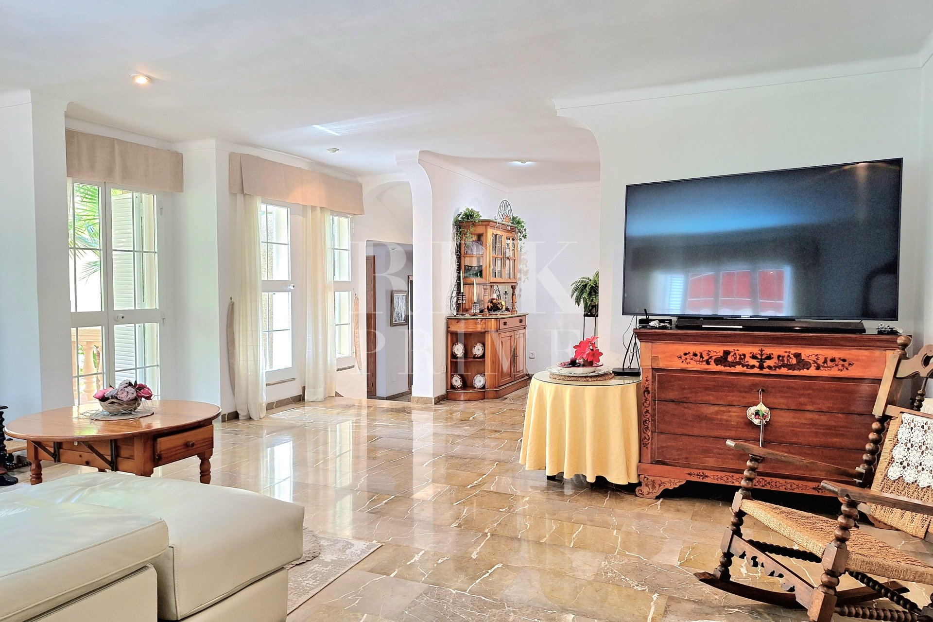 Resale - Villa -
Calvià - Peguera