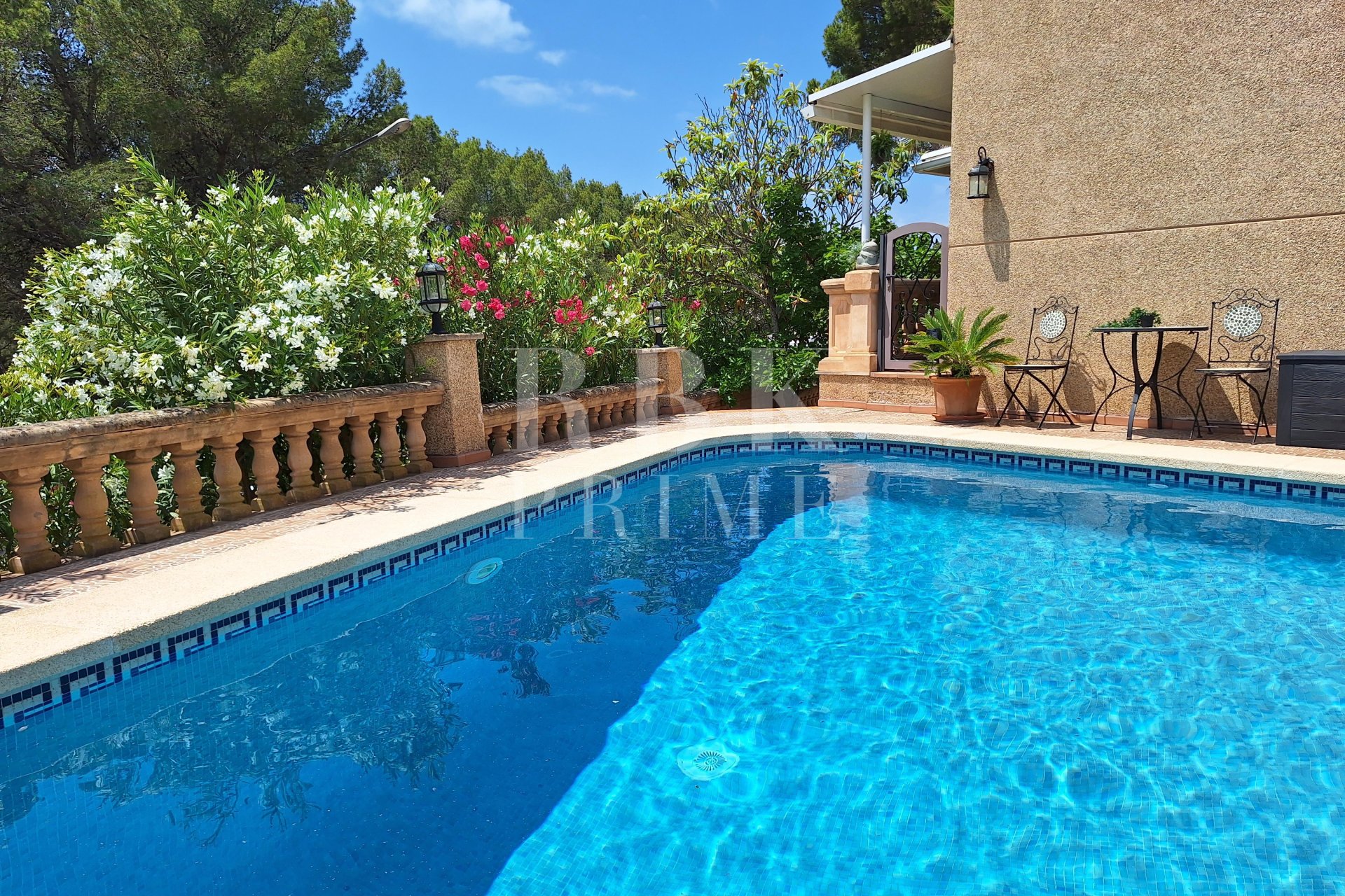 Resale - Villa -
Calvià - Peguera