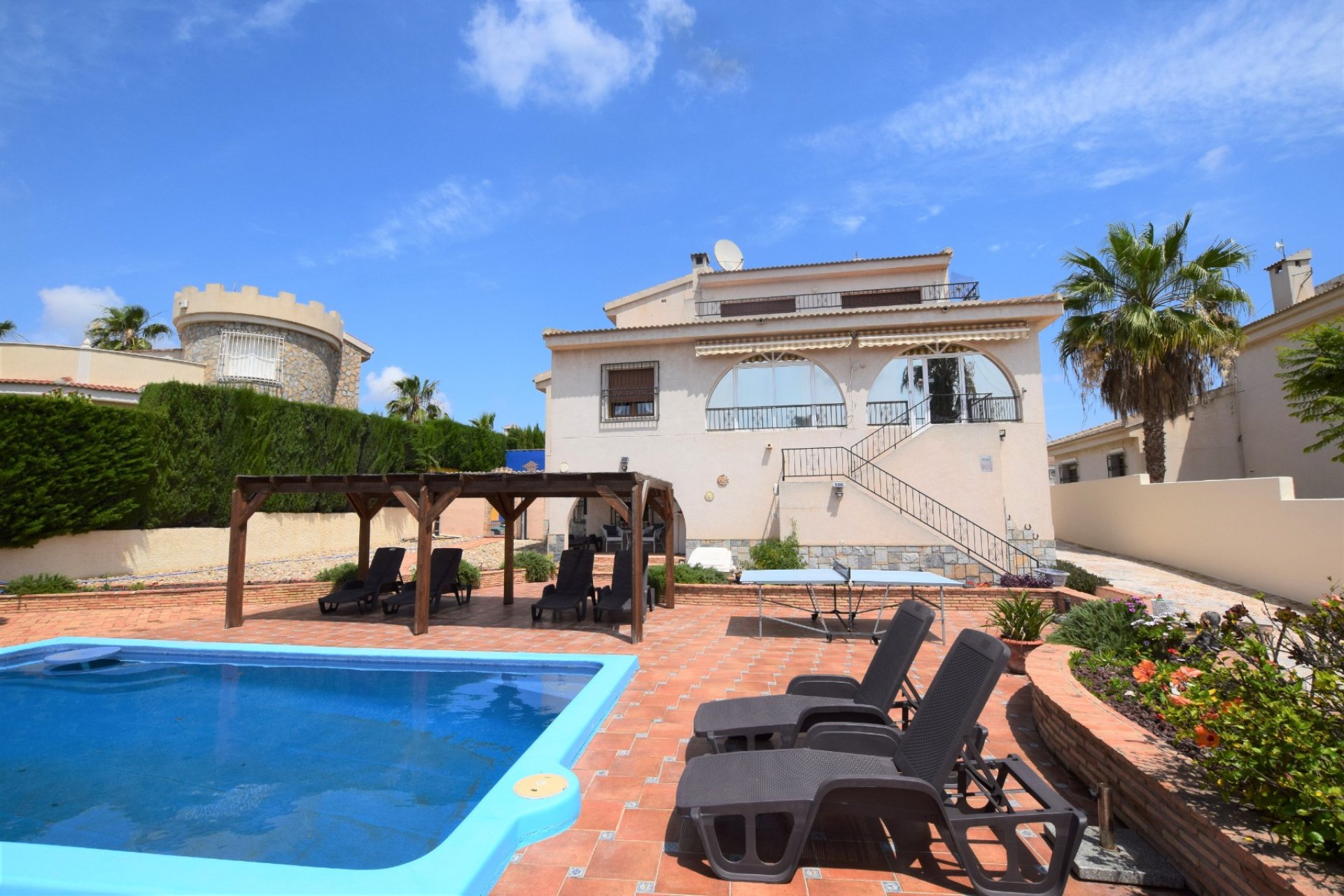 Resale - Villa -
Ciudad Quesada - Pueblo Bravo