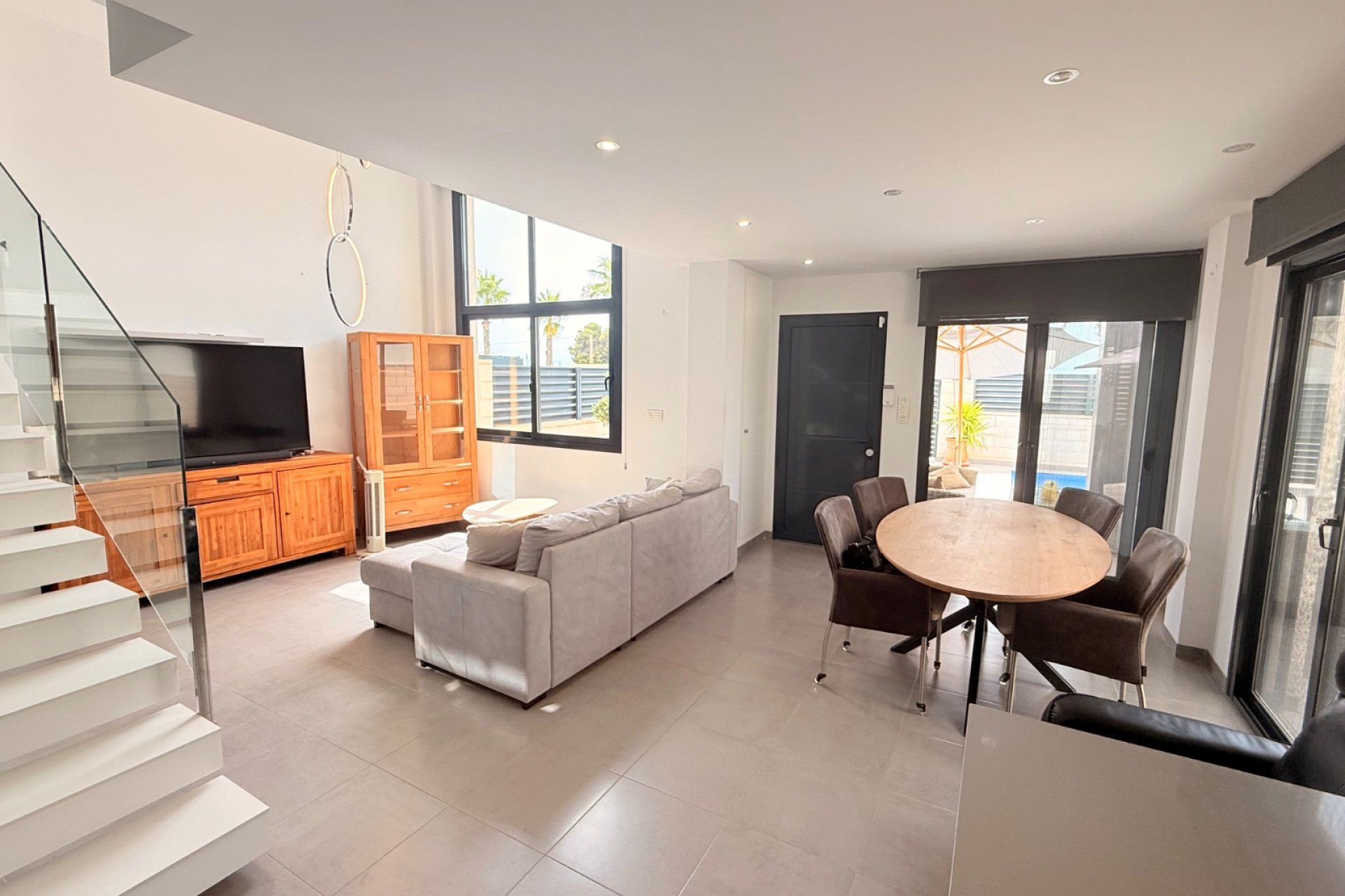 Resale - Villa -
Ciudad Quesada - Pueblo Bravo