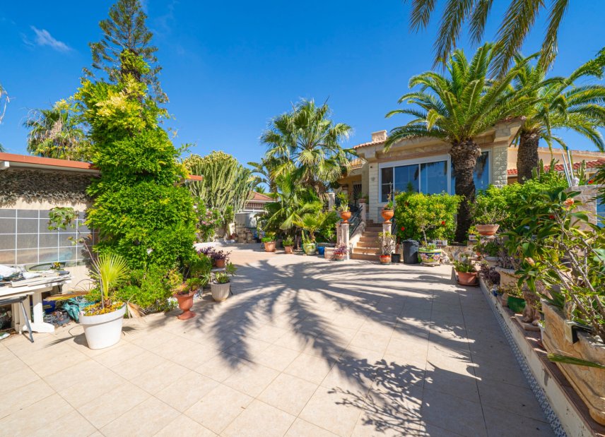 Resale - Villa -
Ciudad Quesada - Rojales