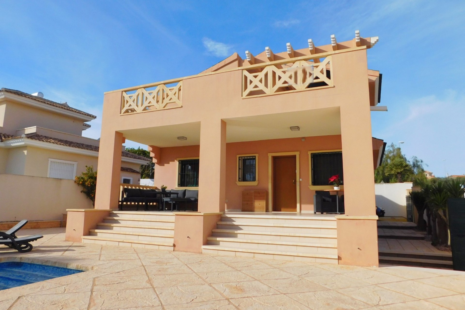 Resale - Villa -
Ciudad Quesada