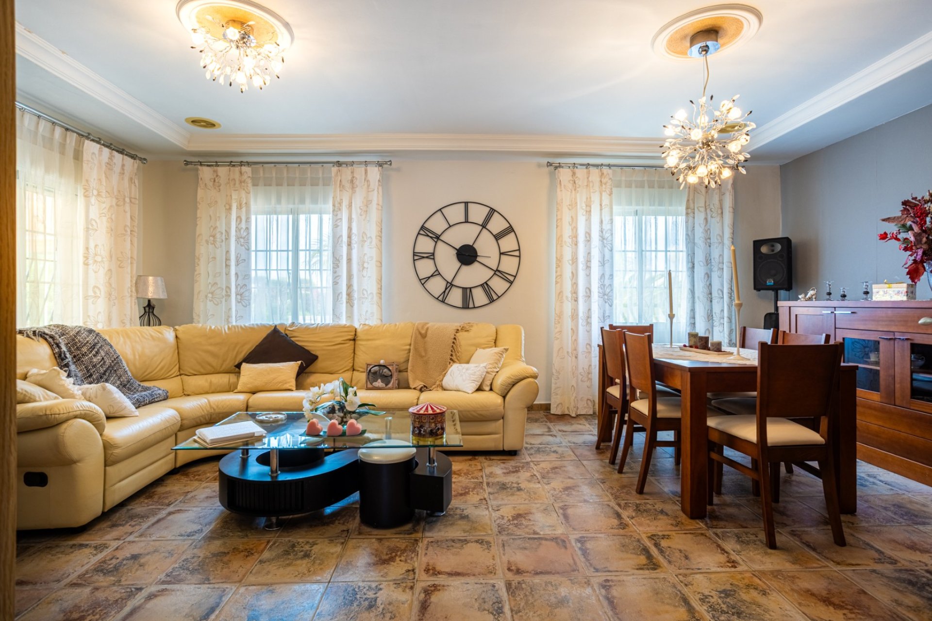 Resale - Villa -
Elche - La Hoya