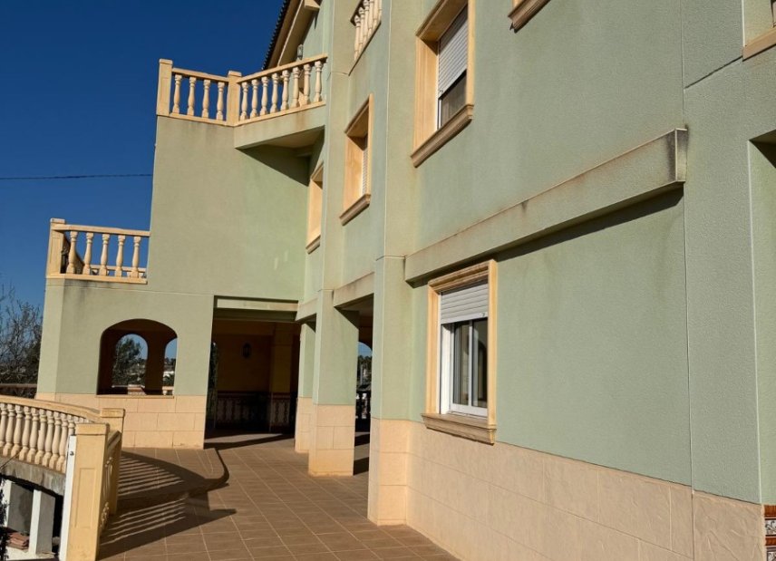 Resale - Villa -
Elche - La Marina