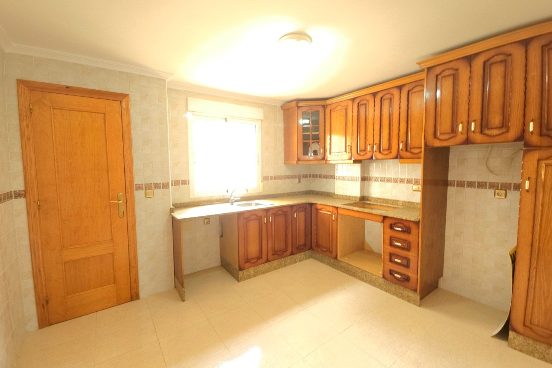 Resale - Villa -
Elche - La Marina