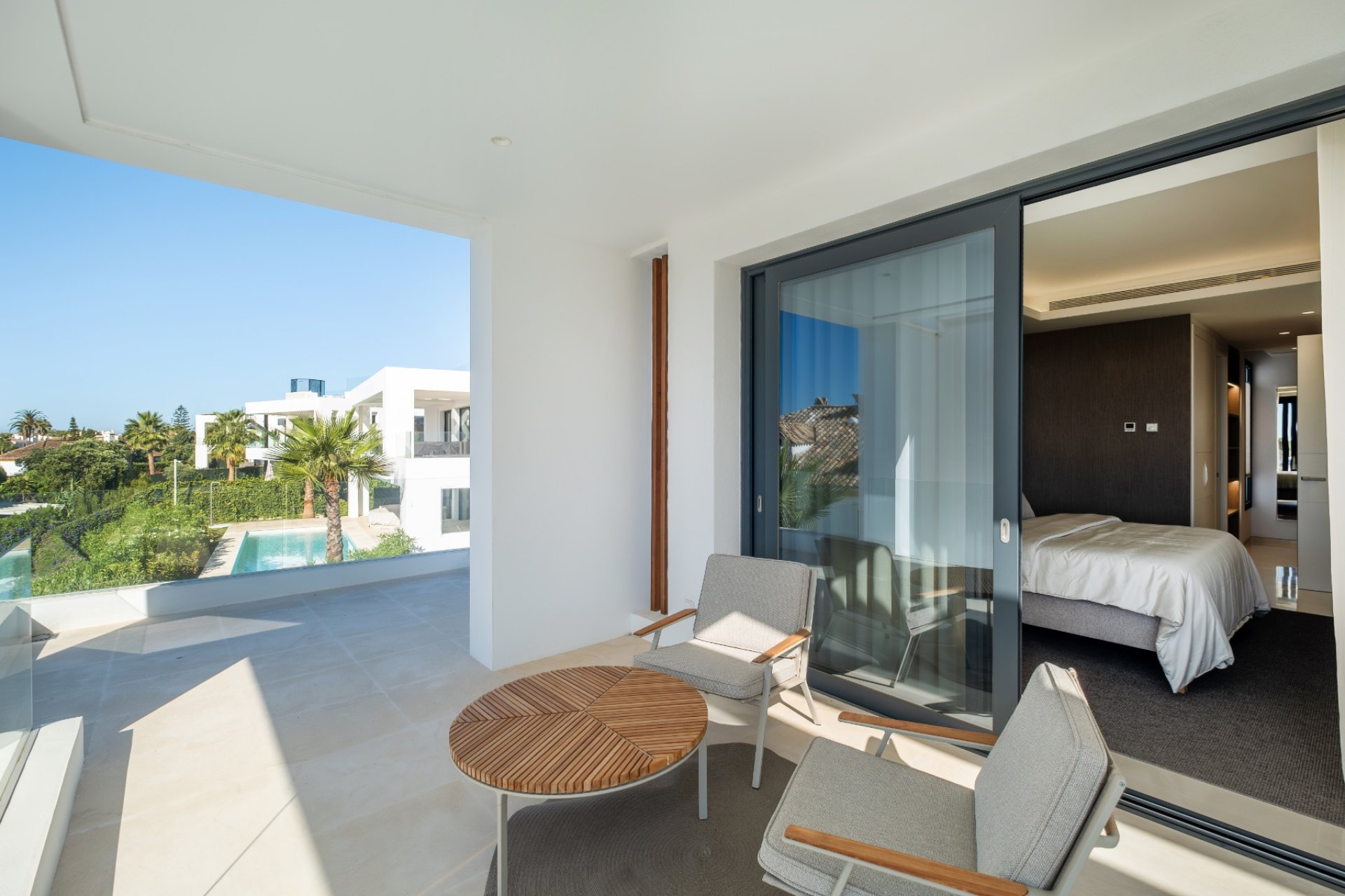 Resale - Villa -
Estepona - El Paraíso