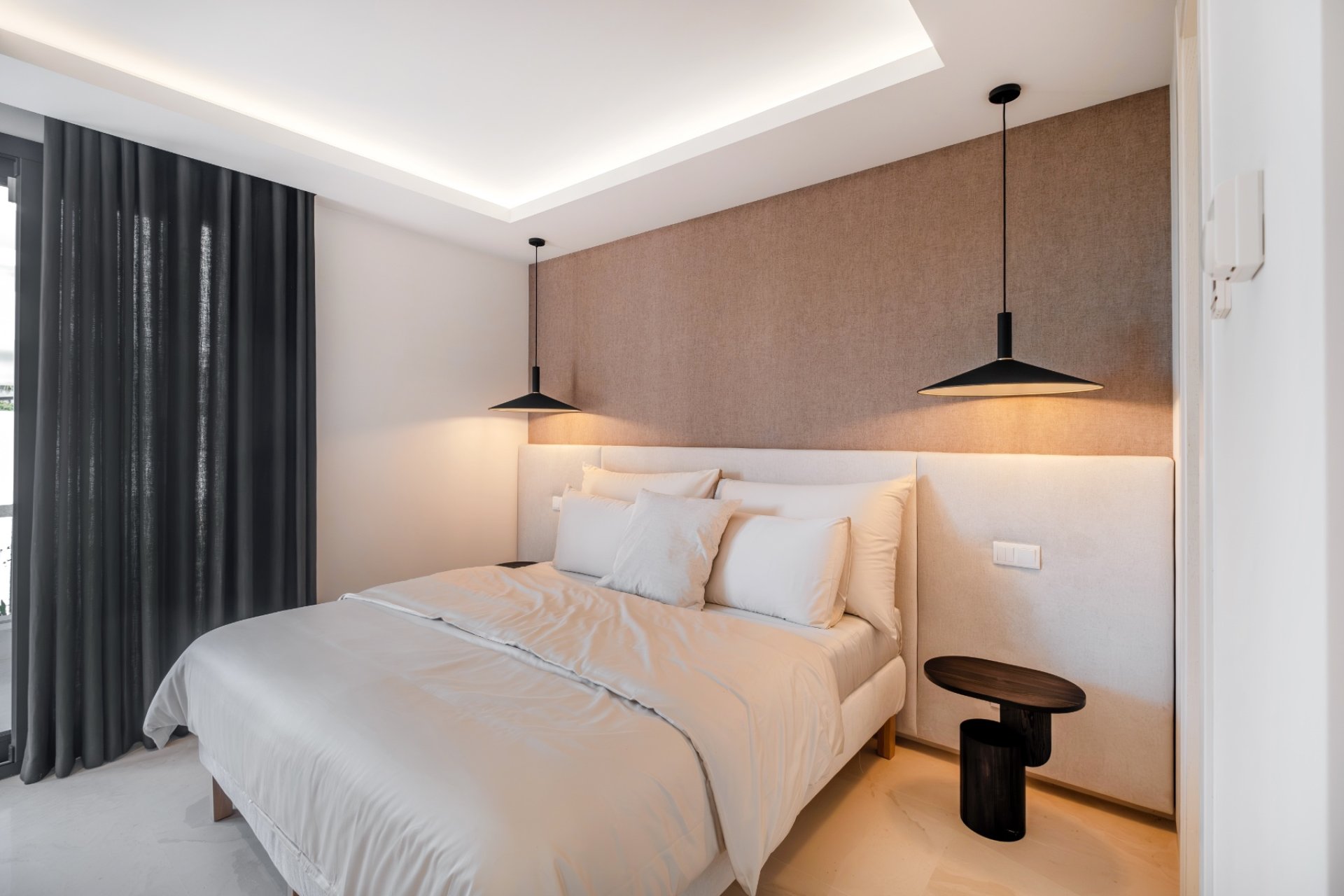 Resale - Villa -
Estepona - El Paraíso