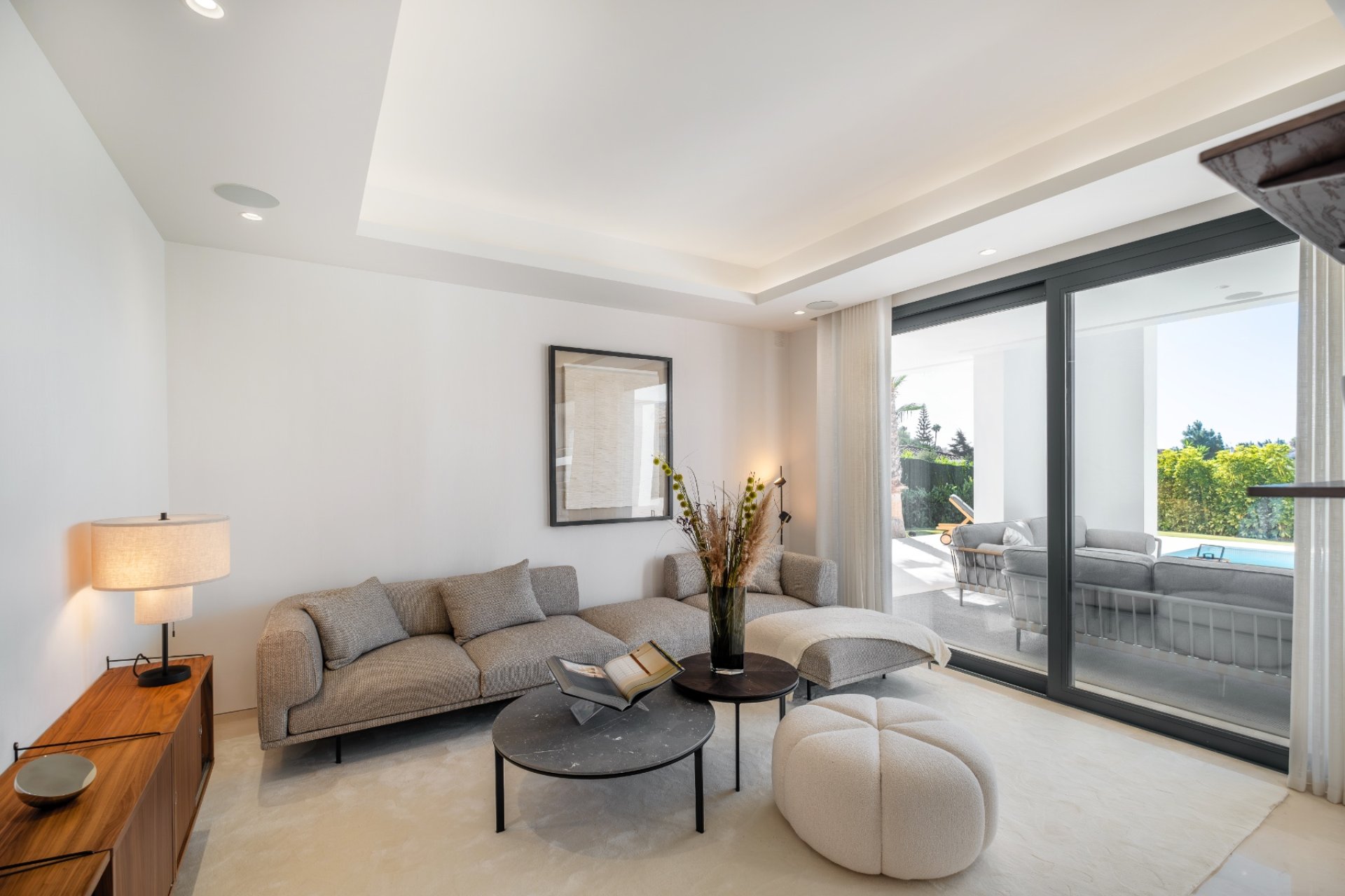 Resale - Villa -
Estepona - El Paraíso