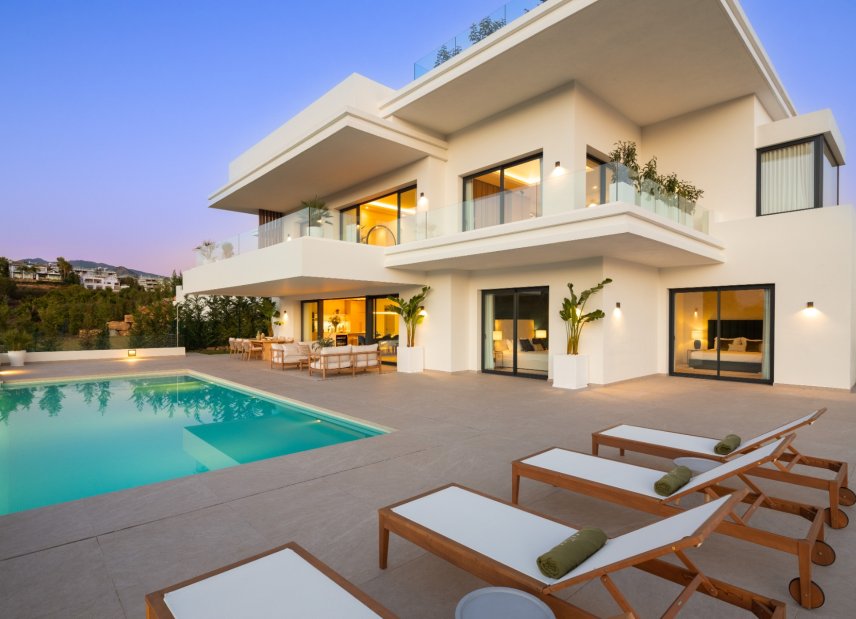 Resale - Villa -
Estepona - Selwo