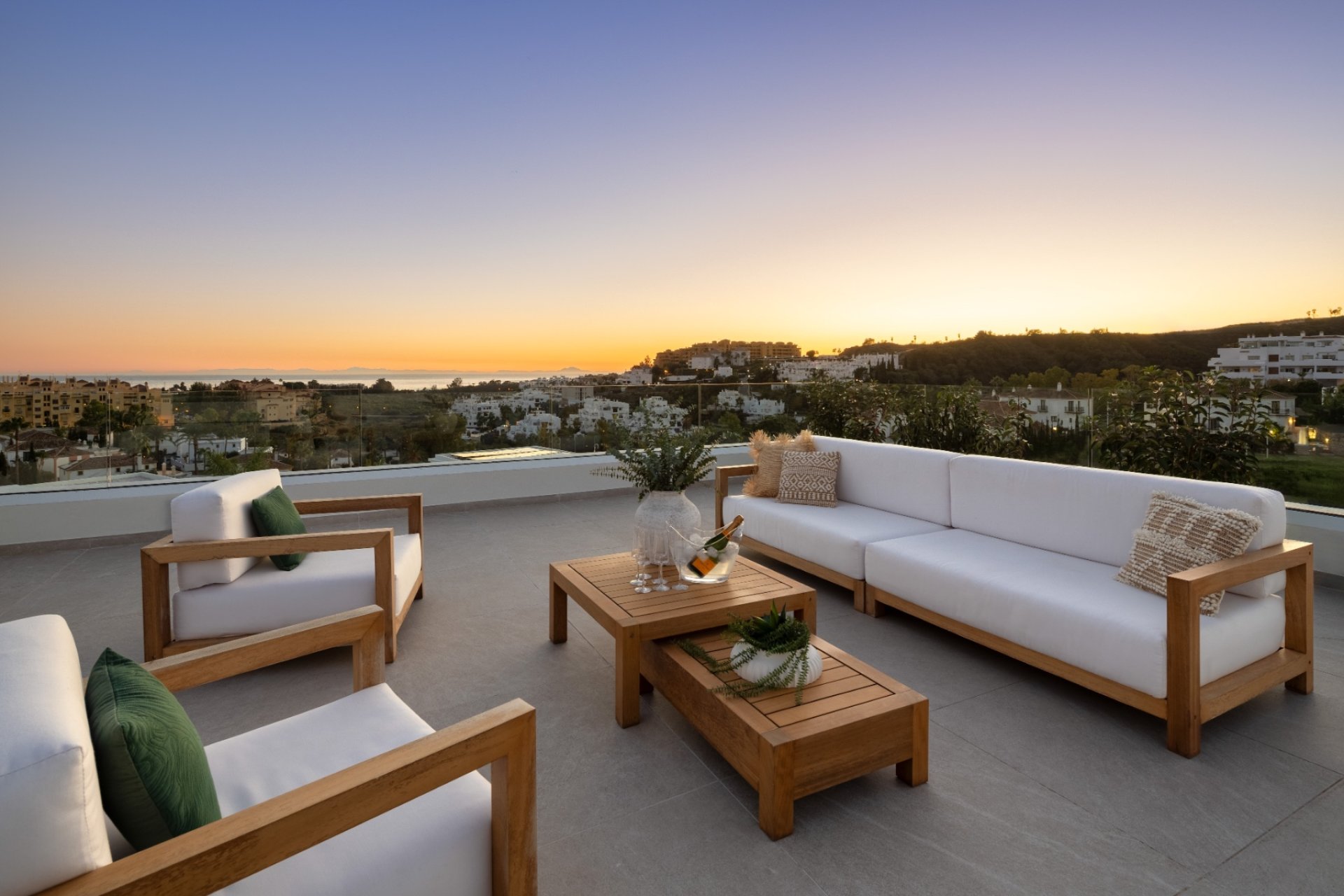 Resale - Villa -
Estepona - Selwo