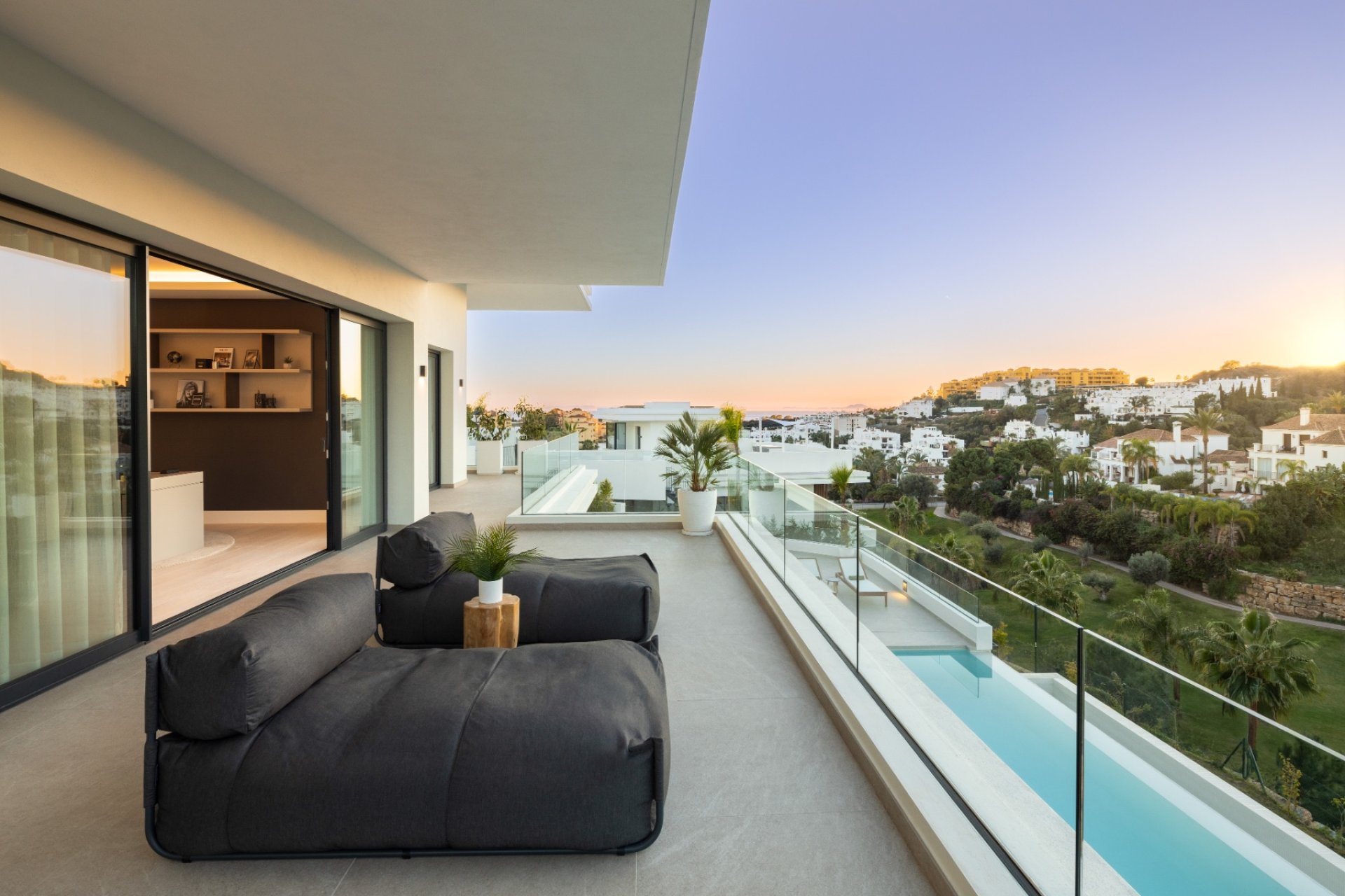 Resale - Villa -
Estepona - Selwo
