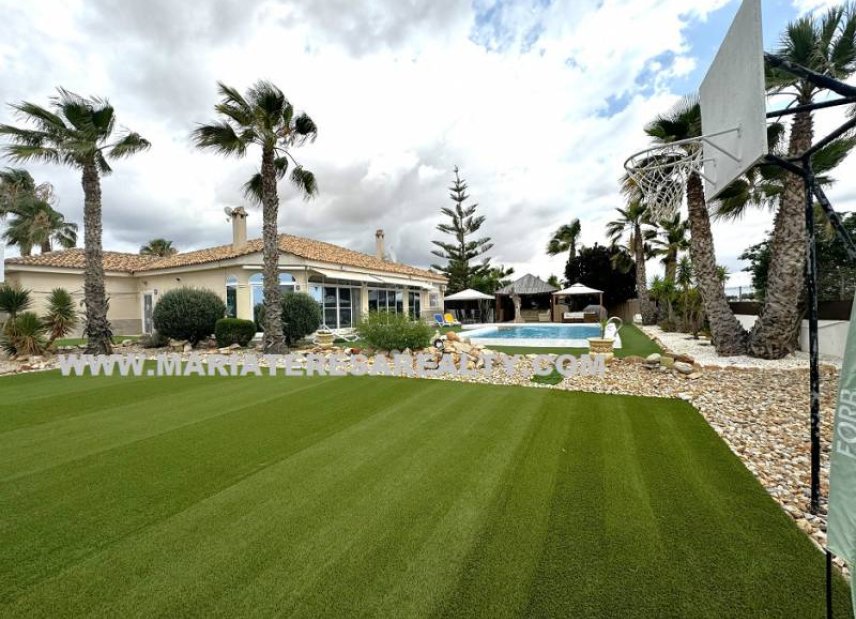 Resale - Villa -
Lo Santiago - Gea y Trujols