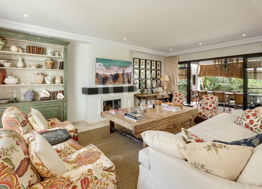 Resale - Villa -
Malaga - Benahavís