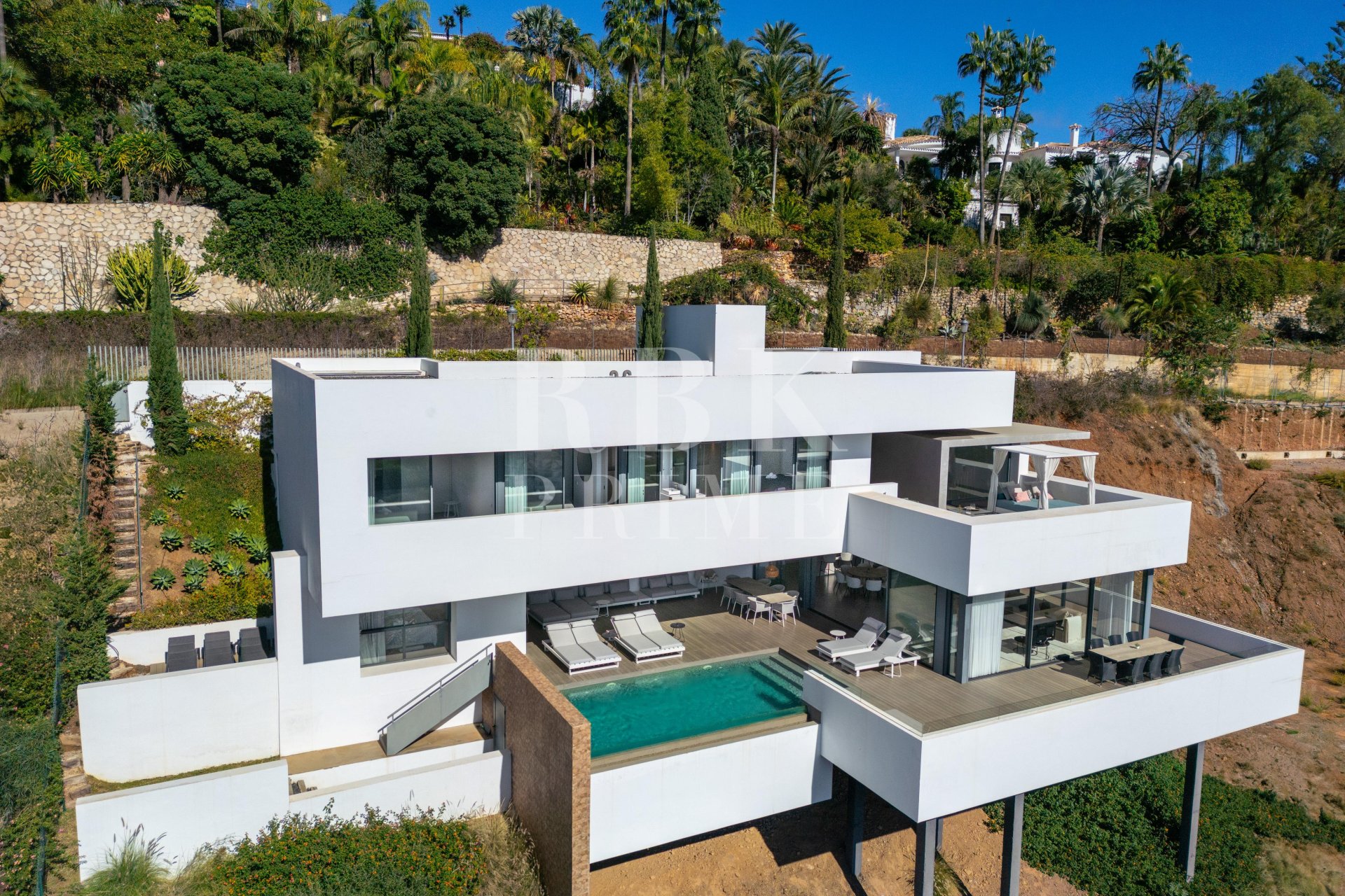 Resale - Villa -
Malaga - Benahavís