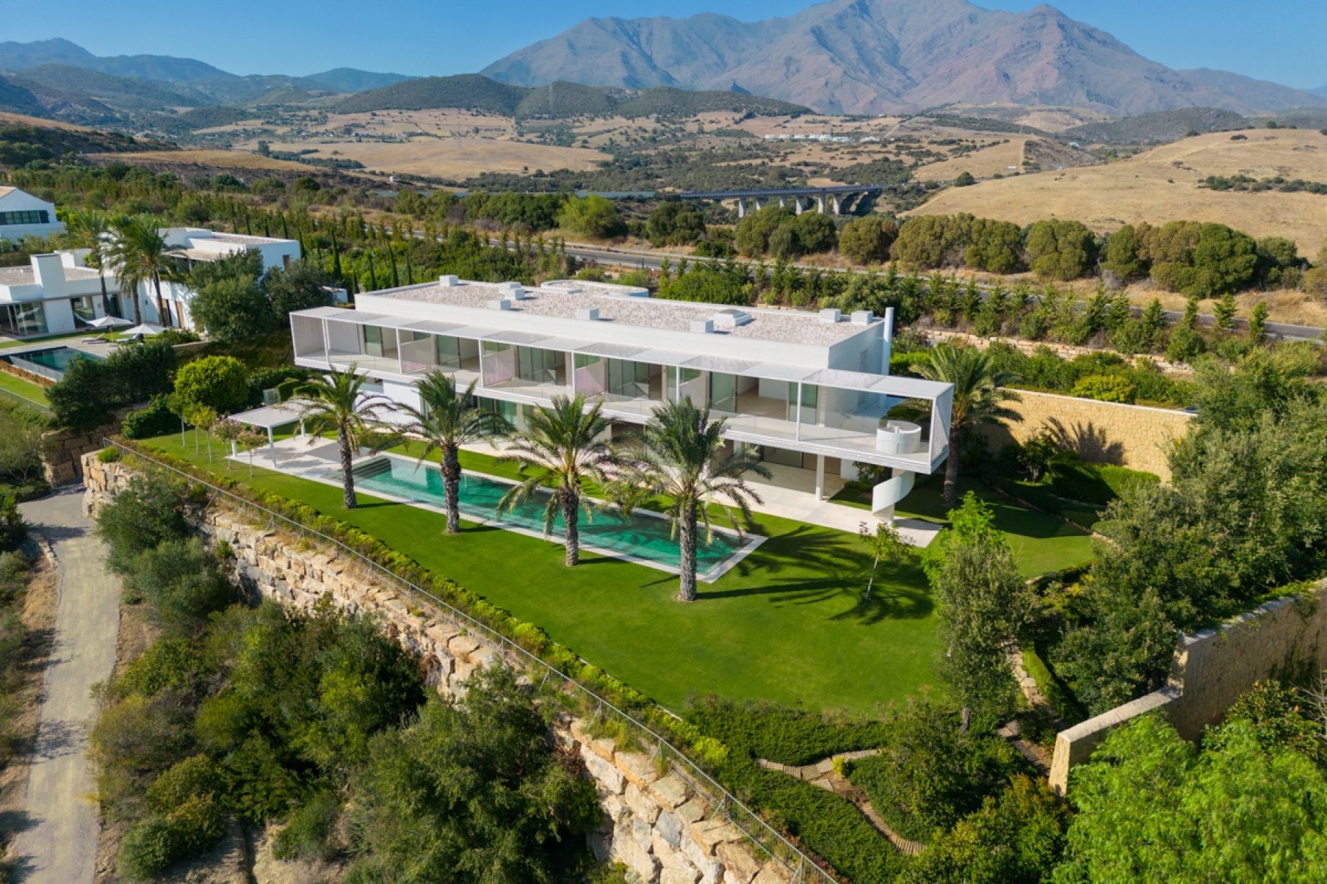 Resale - Villa -
Malaga - Casares