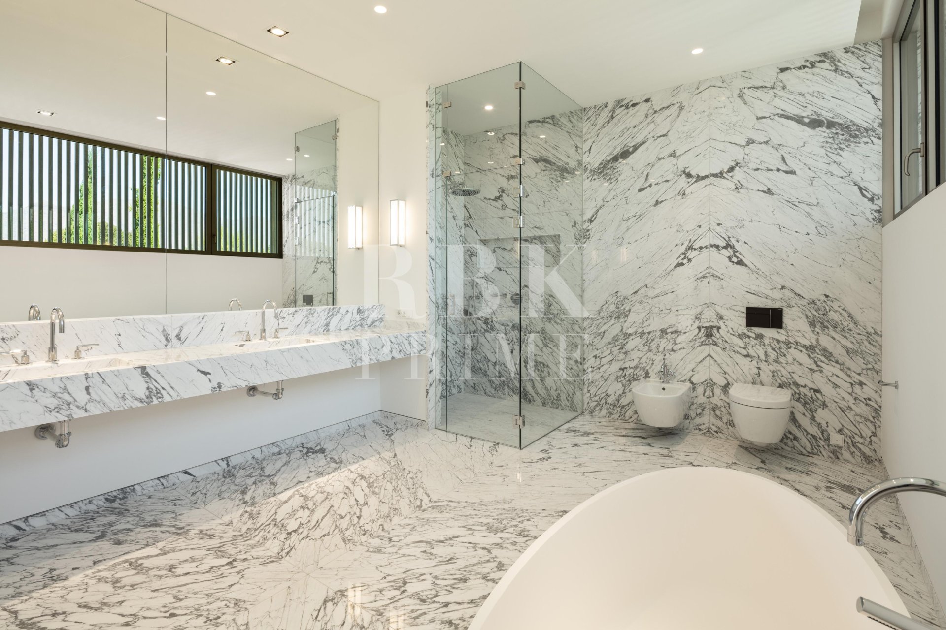 Resale - Villa -
Malaga - Casares