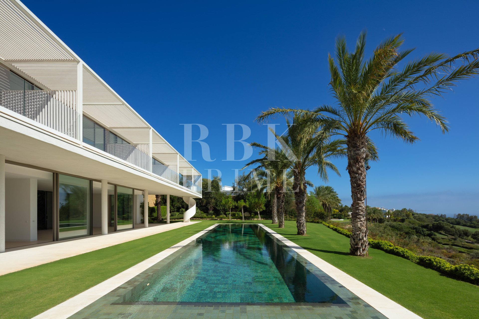 Resale - Villa -
Malaga - Casares